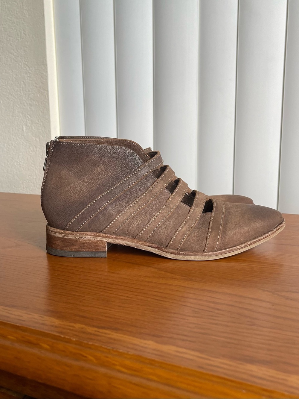 Free People Emma Swept Away Ankle Boots Size 37 - Picture 4 of 16